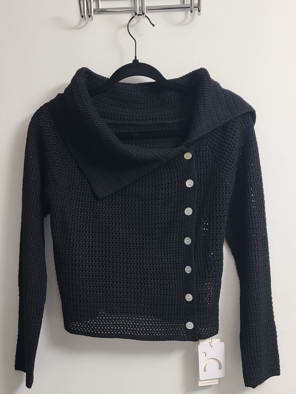 NWT Comence Women's Contemporary Cropped Knit Asymmetrical Black Sweater Sz M